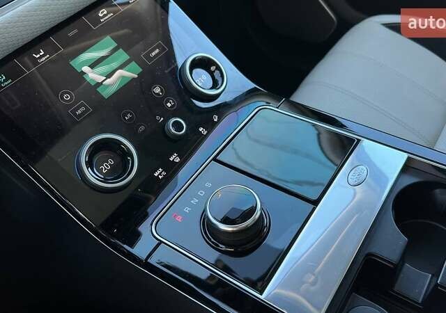 Білий Ленд Ровер Рендж Ровер Велар, об'ємом двигуна 3 л та пробігом 76 тис. км за 35999 $, фото 18 на Automoto.ua