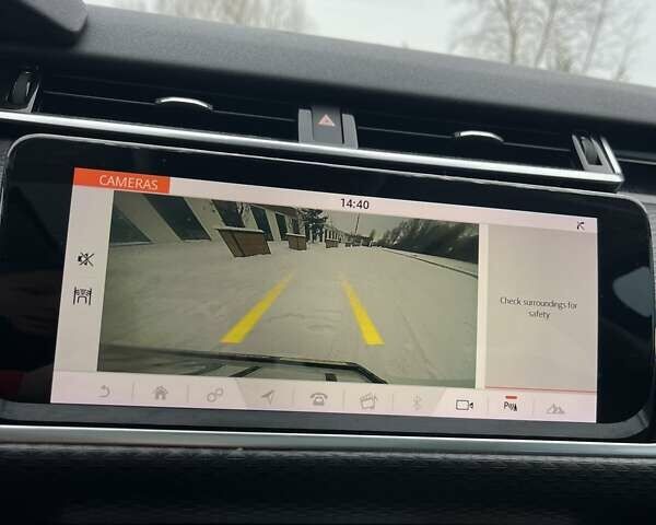 Белый Ленд Ровер Рендж Ровер Велар, объемом двигателя 2 л и пробегом 138 тыс. км за 39690 $, фото 40 на Automoto.ua