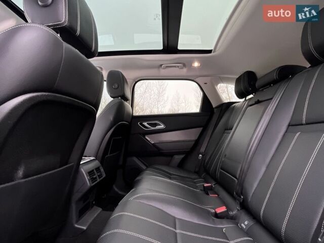 Білий Ленд Ровер Рендж Ровер Велар, об'ємом двигуна 2 л та пробігом 143 тис. км за 33500 $, фото 20 на Automoto.ua