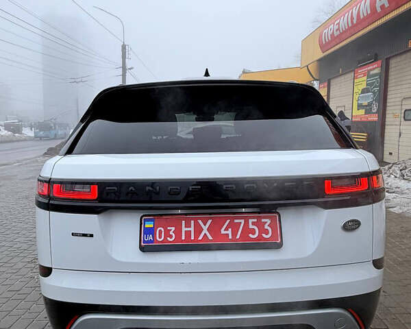 Білий Ленд Ровер Рендж Ровер Велар, об'ємом двигуна 2 л та пробігом 181 тис. км за 28500 $, фото 16 на Automoto.ua