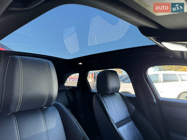 Белый Ленд Ровер Рендж Ровер Велар, объемом двигателя 2 л и пробегом 91 тыс. км за 34999 $, фото 59 на Automoto.ua