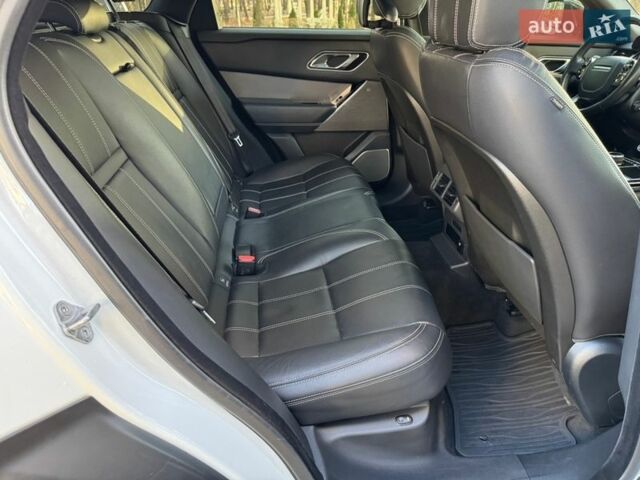 Белый Ленд Ровер Рендж Ровер Велар, объемом двигателя 3 л и пробегом 75 тыс. км за 42500 $, фото 41 на Automoto.ua