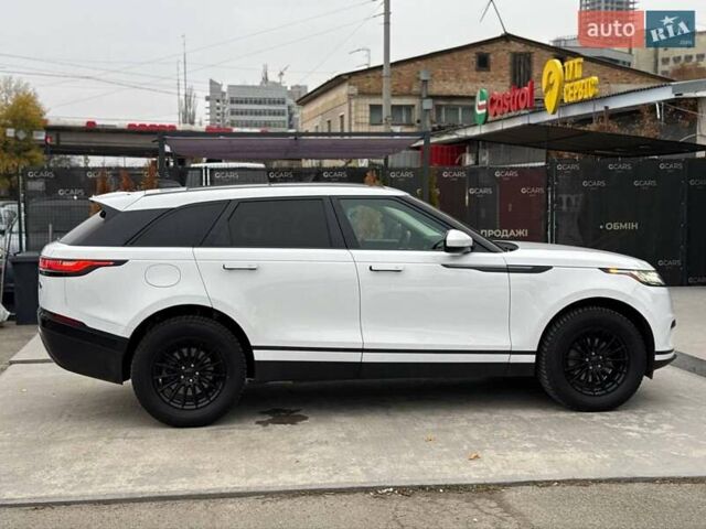Белый Ленд Ровер Рендж Ровер Велар, объемом двигателя 2 л и пробегом 127 тыс. км за 27900 $, фото 7 на Automoto.ua