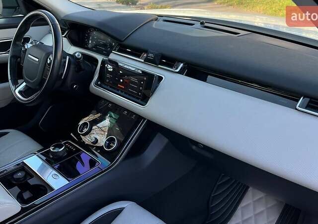 Білий Ленд Ровер Рендж Ровер Велар, об'ємом двигуна 3 л та пробігом 76 тис. км за 35999 $, фото 46 на Automoto.ua