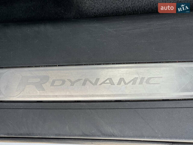 Білий Ленд Ровер Рендж Ровер Велар, об'ємом двигуна 2 л та пробігом 209 тис. км за 31999 $, фото 37 на Automoto.ua