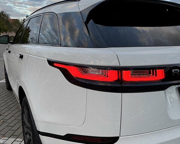 Белый Ленд Ровер Рендж Ровер Велар, объемом двигателя 2 л и пробегом 80 тыс. км за 35500 $, фото 20 на Automoto.ua