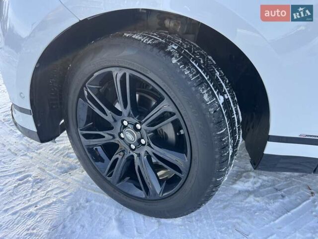 Белый Ленд Ровер Рендж Ровер Велар, объемом двигателя 2 л и пробегом 112 тыс. км за 31999 $, фото 34 на Automoto.ua