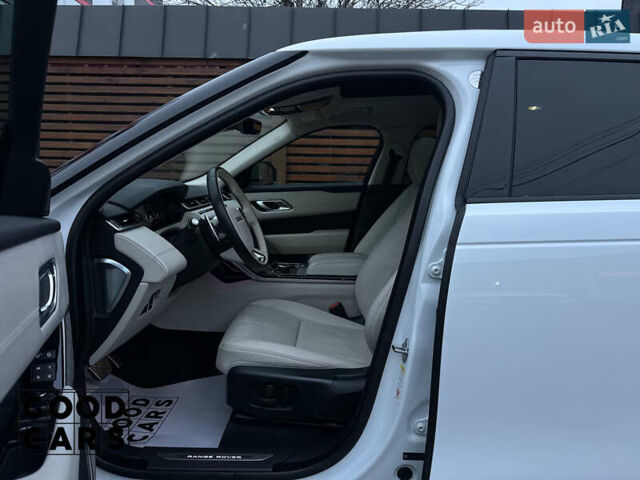 Белый Ленд Ровер Рендж Ровер Велар, объемом двигателя 2 л и пробегом 51 тыс. км за 42500 $, фото 21 на Automoto.ua