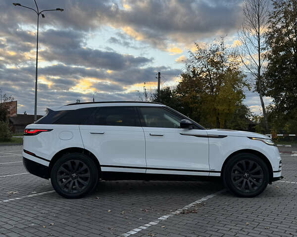 Белый Ленд Ровер Рендж Ровер Велар, объемом двигателя 2 л и пробегом 80 тыс. км за 35500 $, фото 16 на Automoto.ua