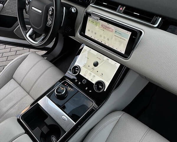 Белый Ленд Ровер Рендж Ровер Велар, объемом двигателя 2 л и пробегом 80 тыс. км за 35500 $, фото 31 на Automoto.ua