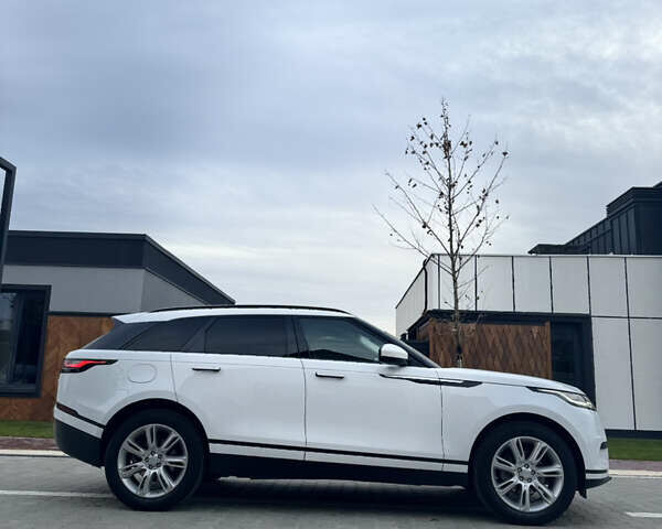 Белый Ленд Ровер Рендж Ровер Велар, объемом двигателя 2 л и пробегом 62 тыс. км за 39900 $, фото 3 на Automoto.ua