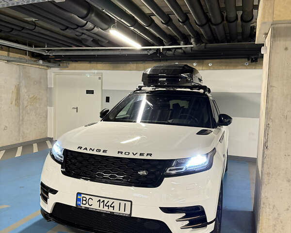 Белый Ленд Ровер Рендж Ровер Велар, объемом двигателя 3 л и пробегом 80 тыс. км за 44000 $, фото 2 на Automoto.ua