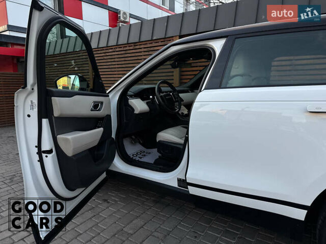 Белый Ленд Ровер Рендж Ровер Велар, объемом двигателя 2 л и пробегом 79 тыс. км за 43000 $, фото 19 на Automoto.ua