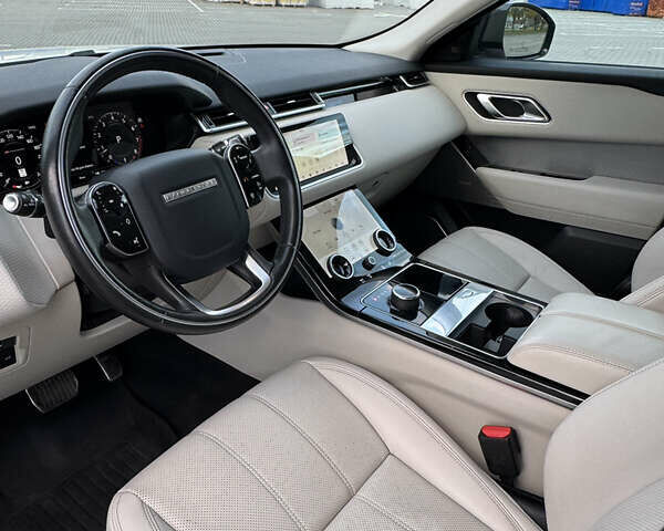 Белый Ленд Ровер Рендж Ровер Велар, объемом двигателя 2 л и пробегом 80 тыс. км за 35500 $, фото 27 на Automoto.ua