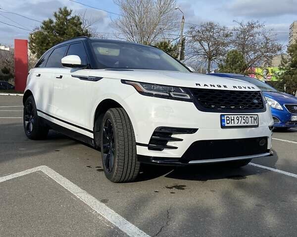 Белый Ленд Ровер Рендж Ровер Велар, объемом двигателя 3 л и пробегом 99 тыс. км за 39000 $, фото 3 на Automoto.ua