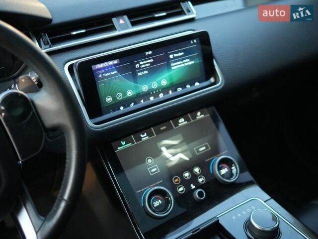 Білий Ленд Ровер Рендж Ровер Велар, об'ємом двигуна 2 л та пробігом 27 тис. км за 37000 $, фото 5 на Automoto.ua