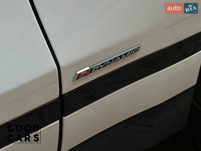 Белый Ленд Ровер Рендж Ровер Велар, объемом двигателя 2 л и пробегом 79 тыс. км за 43000 $, фото 13 на Automoto.ua