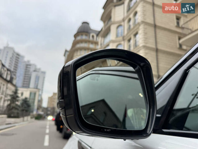 Белый Ленд Ровер Рендж Ровер Велар, объемом двигателя 2.99 л и пробегом 71 тыс. км за 49900 $, фото 19 на Automoto.ua