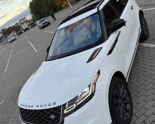 Белый Ленд Ровер Рендж Ровер Велар, объемом двигателя 2 л и пробегом 80 тыс. км за 35500 $, фото 9 на Automoto.ua