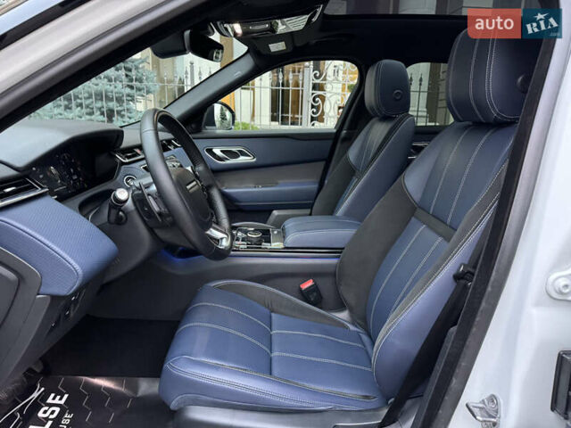 Белый Ленд Ровер Рендж Ровер Велар, объемом двигателя 2.99 л и пробегом 71 тыс. км за 49900 $, фото 28 на Automoto.ua