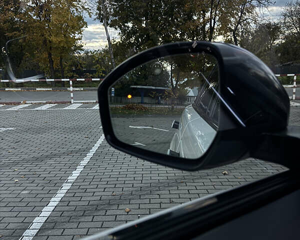 Белый Ленд Ровер Рендж Ровер Велар, объемом двигателя 2 л и пробегом 80 тыс. км за 35500 $, фото 38 на Automoto.ua