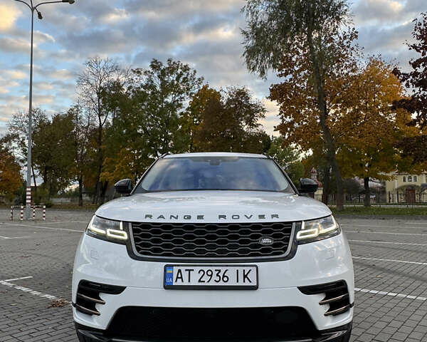 Белый Ленд Ровер Рендж Ровер Велар, объемом двигателя 2 л и пробегом 80 тыс. км за 35500 $, фото 2 на Automoto.ua