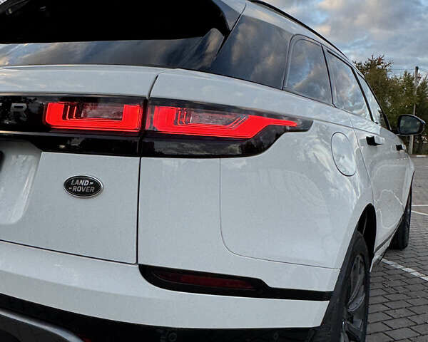 Белый Ленд Ровер Рендж Ровер Велар, объемом двигателя 2 л и пробегом 80 тыс. км за 35500 $, фото 22 на Automoto.ua