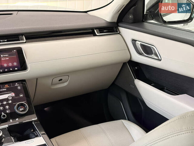 Білий Ленд Ровер Рендж Ровер Велар, об'ємом двигуна 2 л та пробігом 52 тис. км за 41500 $, фото 11 на Automoto.ua