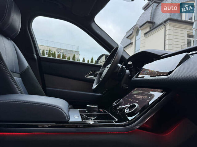 Білий Ленд Ровер Рендж Ровер Велар, об'ємом двигуна 2.99 л та пробігом 71 тис. км за 47900 $, фото 43 на Automoto.ua