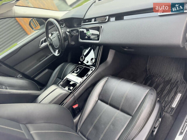 Белый Ленд Ровер Рендж Ровер Велар, объемом двигателя 2 л и пробегом 62 тыс. км за 39900 $, фото 9 на Automoto.ua