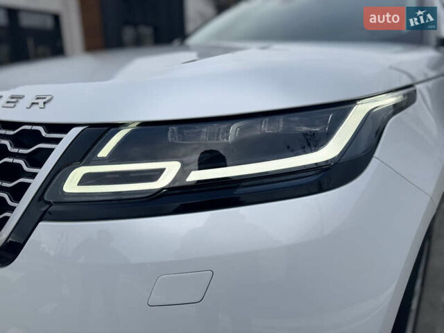 Белый Ленд Ровер Рендж Ровер Велар, объемом двигателя 2 л и пробегом 62 тыс. км за 39900 $, фото 5 на Automoto.ua