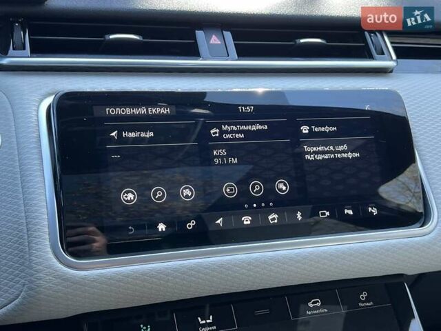 Белый Ленд Ровер Рендж Ровер Велар, объемом двигателя 2 л и пробегом 112 тыс. км за 31999 $, фото 19 на Automoto.ua