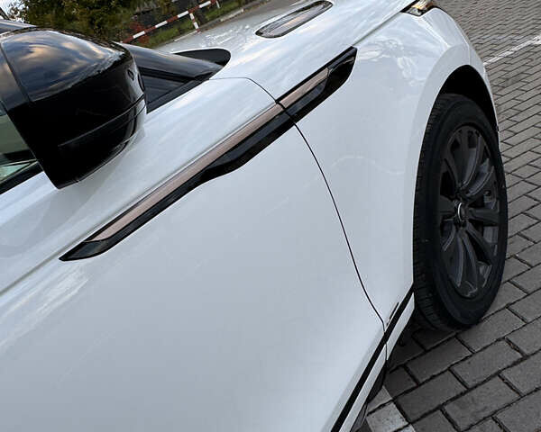 Белый Ленд Ровер Рендж Ровер Велар, объемом двигателя 2 л и пробегом 80 тыс. км за 35500 $, фото 17 на Automoto.ua