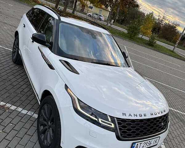 Белый Ленд Ровер Рендж Ровер Велар, объемом двигателя 2 л и пробегом 80 тыс. км за 35500 $, фото 4 на Automoto.ua