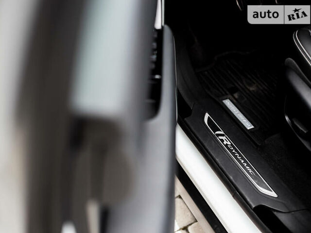 Белый Ленд Ровер Рендж Ровер Велар, объемом двигателя 3 л и пробегом 80 тыс. км за 44000 $, фото 14 на Automoto.ua