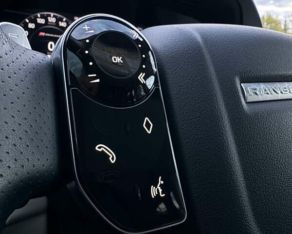 Белый Ленд Ровер Рендж Ровер Велар, объемом двигателя 2 л и пробегом 80 тыс. км за 35500 $, фото 35 на Automoto.ua