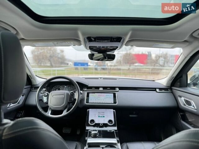 Белый Ленд Ровер Рендж Ровер Велар, объемом двигателя 2 л и пробегом 117 тыс. км за 36900 $, фото 11 на Automoto.ua