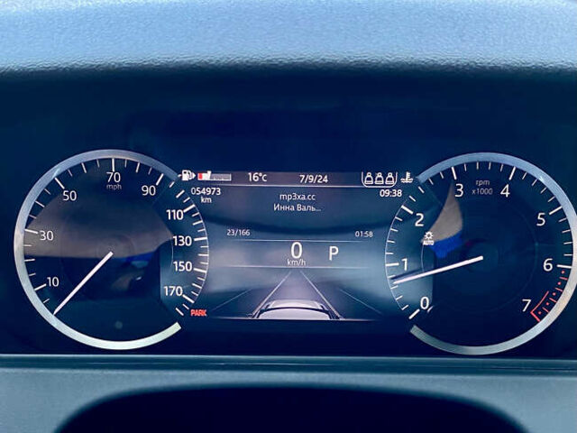 Белый Ленд Ровер Рендж Ровер Велар, объемом двигателя 2 л и пробегом 60 тыс. км за 47500 $, фото 23 на Automoto.ua