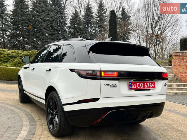 Білий Ленд Ровер Рендж Ровер Велар, об'ємом двигуна 2 л та пробігом 129 тис. км за 35900 $, фото 34 на Automoto.ua