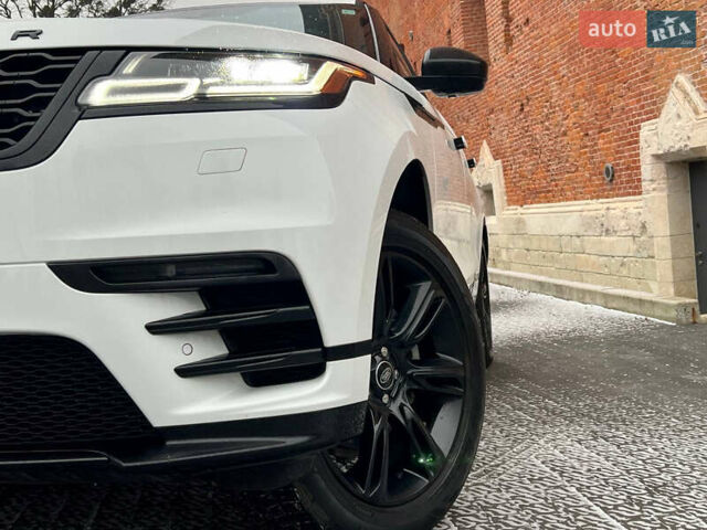 Білий Ленд Ровер Рендж Ровер Велар, об'ємом двигуна 2 л та пробігом 129 тис. км за 35900 $, фото 37 на Automoto.ua
