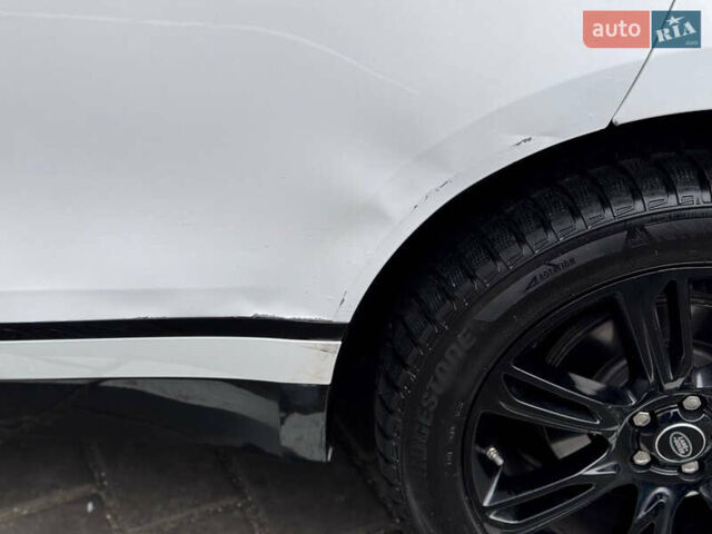 Белый Ленд Ровер Рендж Ровер Велар, объемом двигателя 2 л и пробегом 151 тыс. км за 34800 $, фото 18 на Automoto.ua