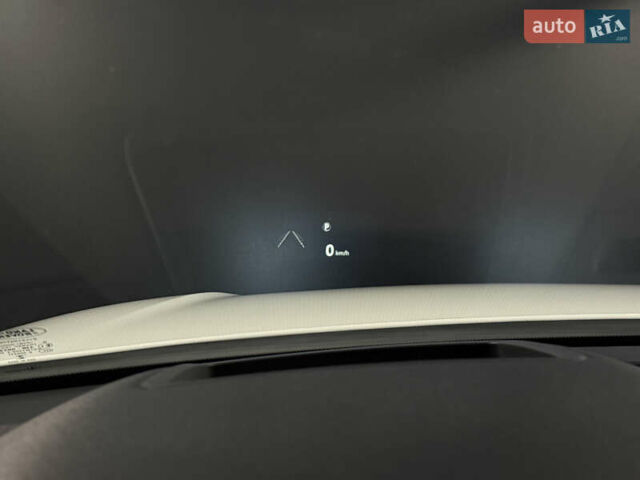 Белый Ленд Ровер Рендж Ровер Велар, объемом двигателя 2 л и пробегом 69 тыс. км за 44500 $, фото 21 на Automoto.ua