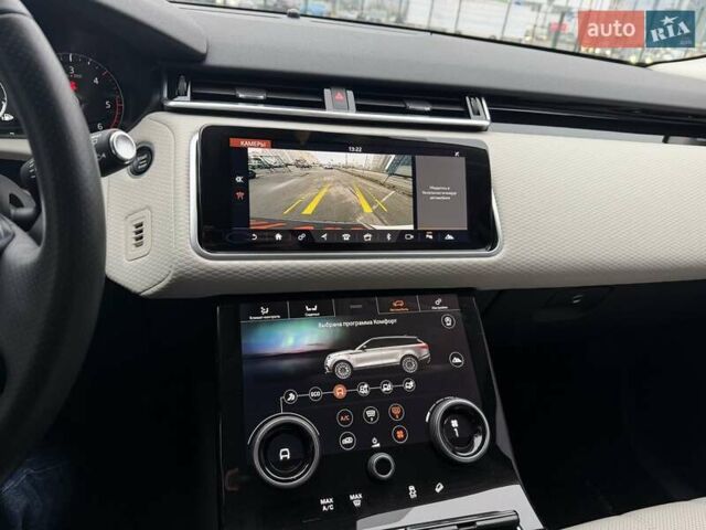 Білий Ленд Ровер Рендж Ровер Велар, об'ємом двигуна 2 л та пробігом 88 тис. км за 44700 $, фото 55 на Automoto.ua