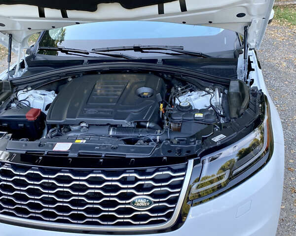 Белый Ленд Ровер Рендж Ровер Велар, объемом двигателя 2 л и пробегом 60 тыс. км за 47500 $, фото 18 на Automoto.ua