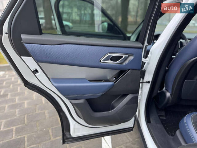 Белый Ленд Ровер Рендж Ровер Велар, объемом двигателя 2 л и пробегом 151 тыс. км за 34800 $, фото 31 на Automoto.ua