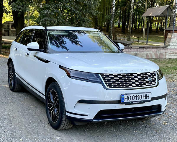 Белый Ленд Ровер Рендж Ровер Велар, объемом двигателя 2 л и пробегом 60 тыс. км за 47500 $, фото 4 на Automoto.ua
