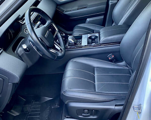 Белый Ленд Ровер Рендж Ровер Велар, объемом двигателя 2 л и пробегом 60 тыс. км за 47500 $, фото 21 на Automoto.ua