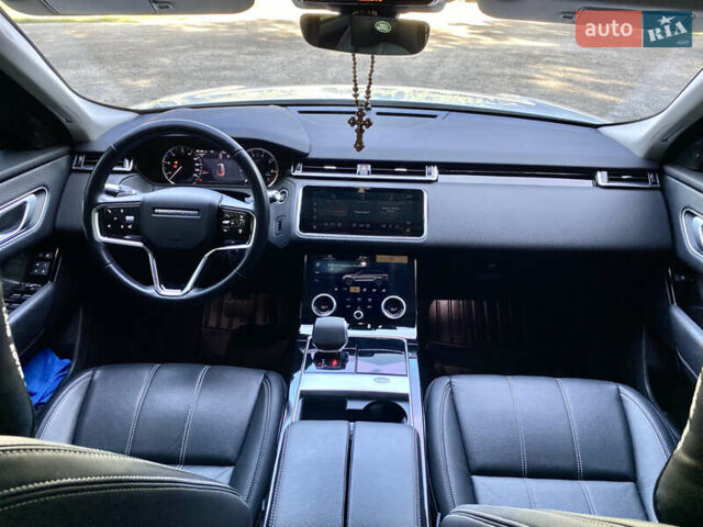 Белый Ленд Ровер Рендж Ровер Велар, объемом двигателя 2 л и пробегом 60 тыс. км за 47500 $, фото 19 на Automoto.ua