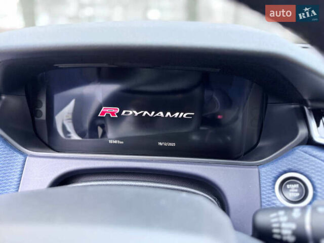 Белый Ленд Ровер Рендж Ровер Велар, объемом двигателя 2 л и пробегом 151 тыс. км за 34800 $, фото 26 на Automoto.ua