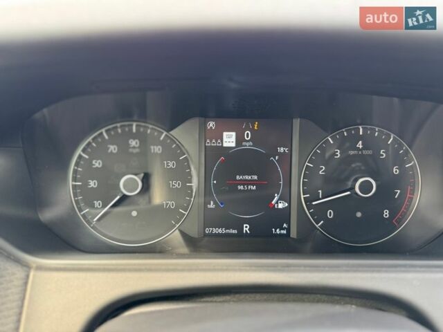 Белый Ленд Ровер Рендж Ровер Велар, объемом двигателя 2 л и пробегом 117 тыс. км за 36900 $, фото 6 на Automoto.ua